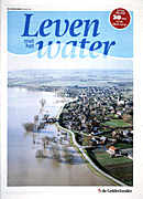 Afbeelding van het boek Leven met het water. Extra bijlage 20 jaar na de bijna-ramp. De Gelderlander januari 2015